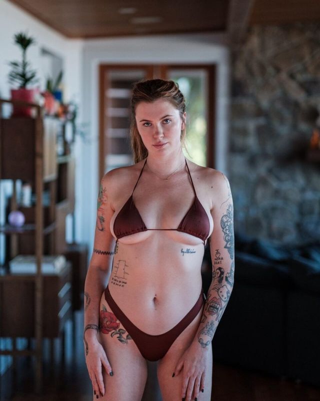 Дочка Алека Болдуїна у бікіні показала себе без краплі фотошопу - фото 478071