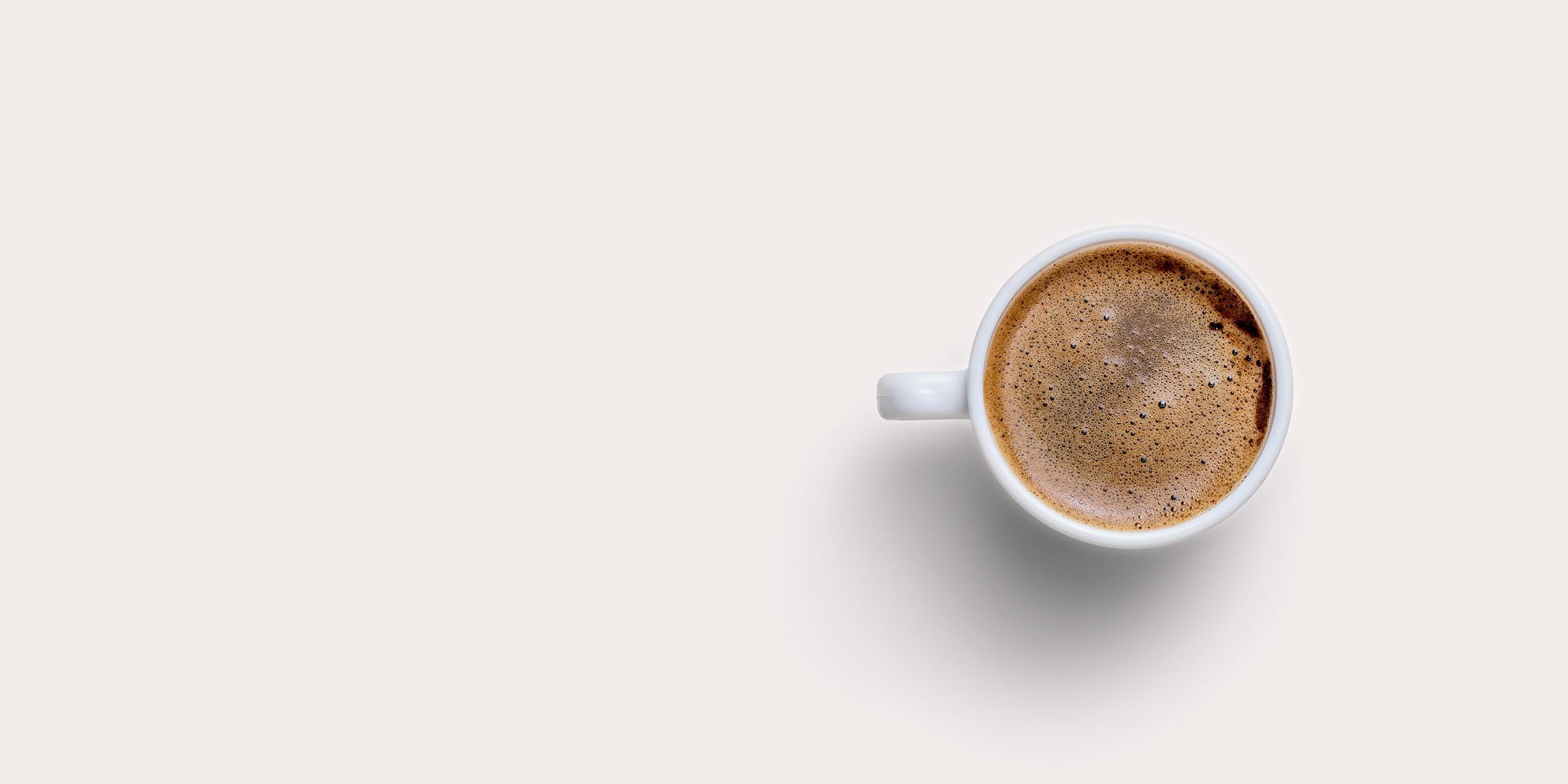 Дієтологи назвали найкращий час для кави