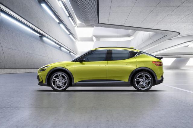 Перший електрокар Genesis: опублікований лаконічний тизер хетчбека - фото 478370