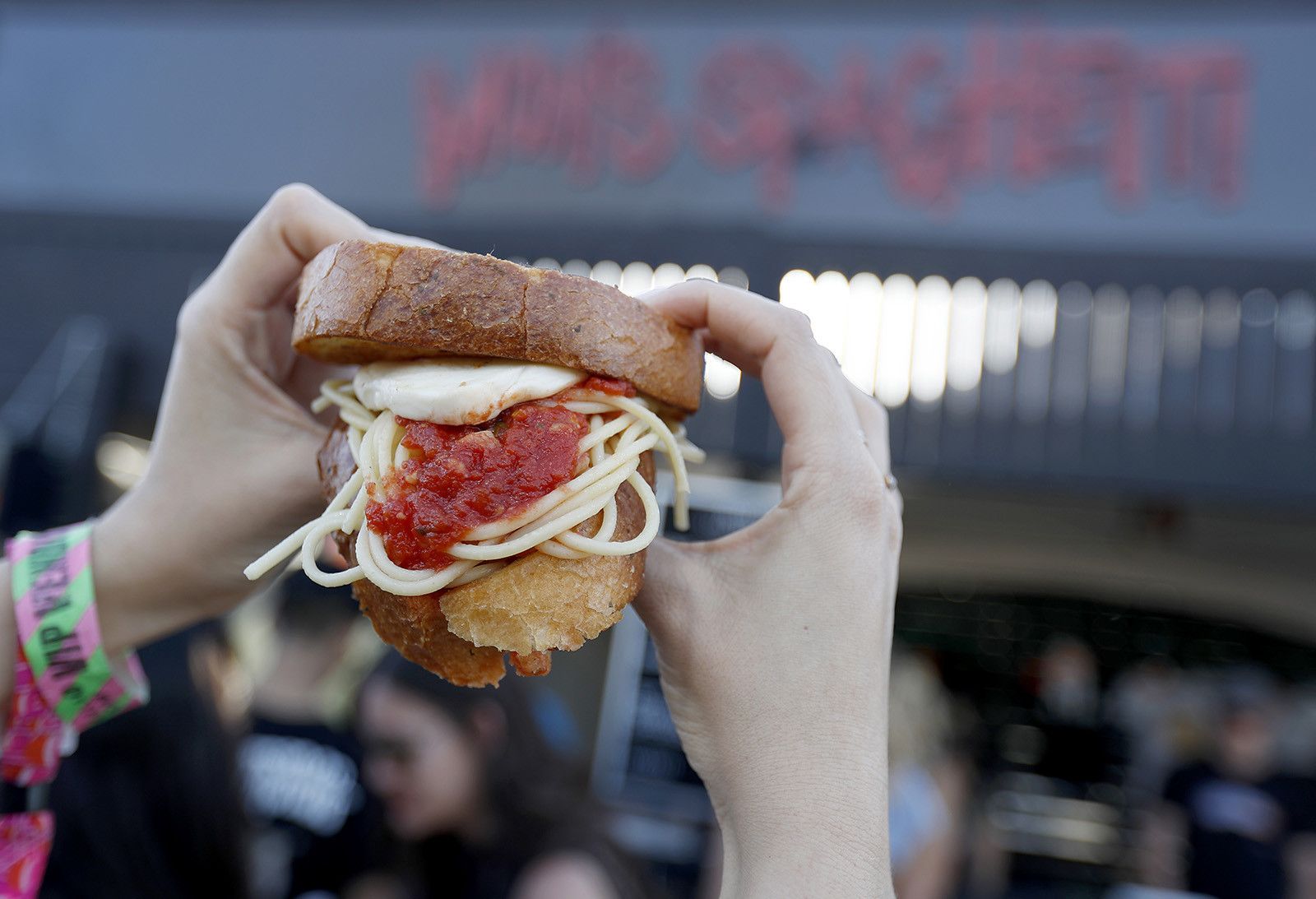 Репер Емінем відкриває ресторан: чим частуватимуть відвідувачів