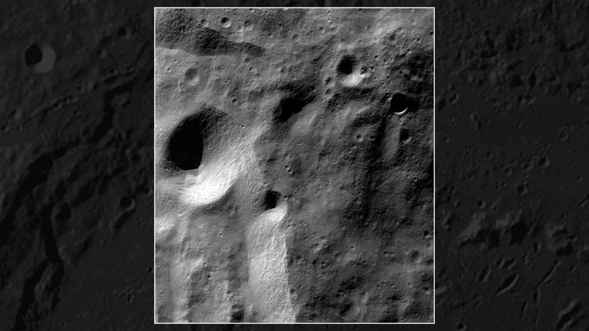 Місяць - фото 1