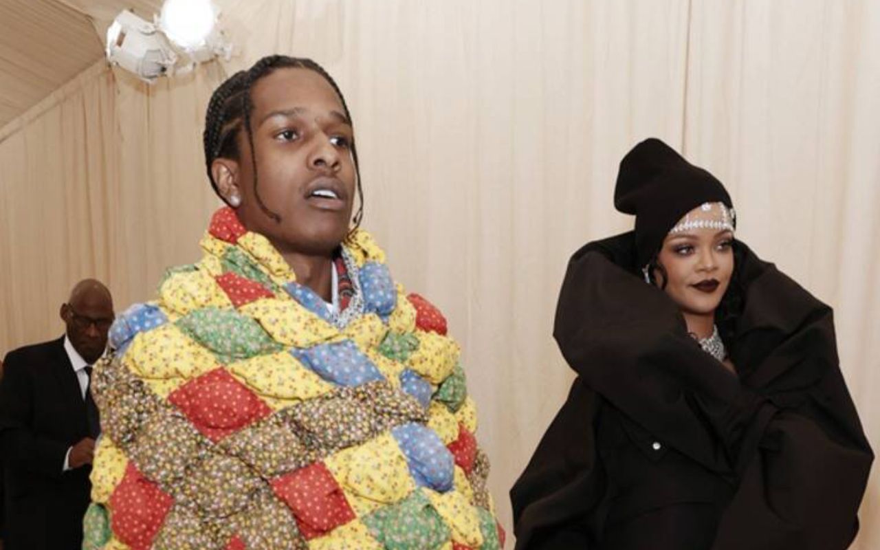 A$AP Rocky з'явився на Met Gala у старій ковдрі - фото 1