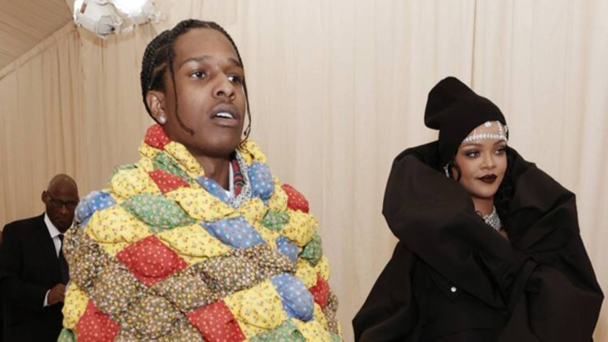 A$AP Rocky з'явився на Met Gala у старій ковдрі - фото 1