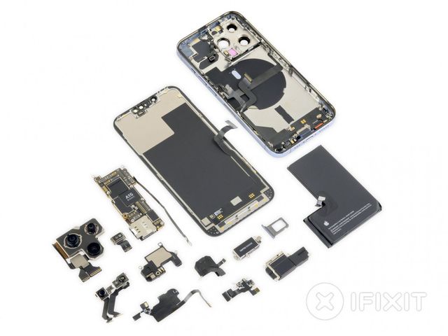 Фахівці iFixit розповіли, чому iPhone 13 Pro краще не виймати з чохла - фото 478483