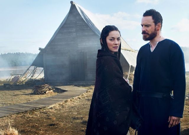 Найгарячіші образи Маріон Котіяр за всю кар'єру: добірка фото іменинниці (18+) - фото 478589