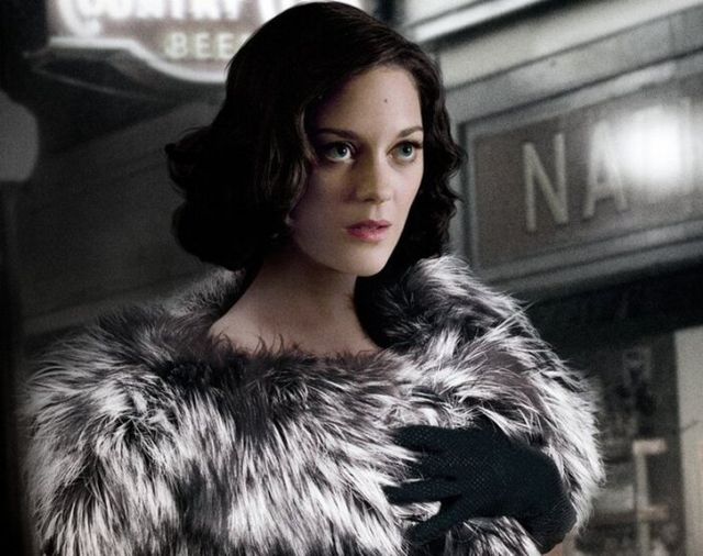 Найгарячіші образи Маріон Котіяр за всю кар'єру: добірка фото іменинниці (18+) - фото 478597