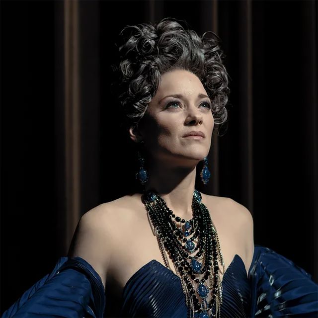 Найгарячіші образи Маріон Котіяр за всю кар'єру: добірка фото іменинниці (18+) - фото 478600