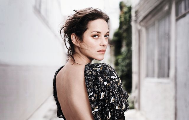 Найгарячіші образи Маріон Котіяр за всю кар'єру: добірка фото іменинниці (18+) - фото 478626