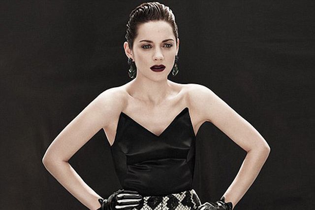 Найгарячіші образи Маріон Котіяр за всю кар'єру: добірка фото іменинниці (18+) - фото 478635