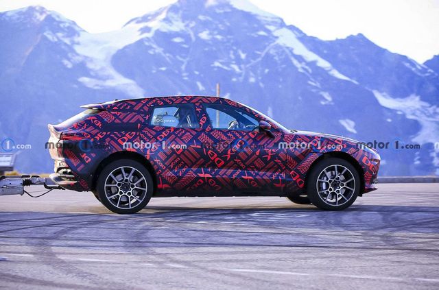 Шпигунам вдалося зняти потужний кросовер Aston Martin DBX - фото 478703