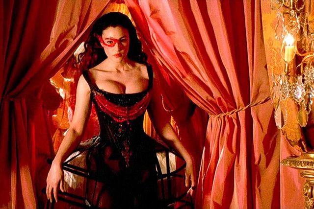 Найгарячіші образи Моніки Беллуччі за всю кар'єру: добірка фото іменинниці (18+) - фото 478748