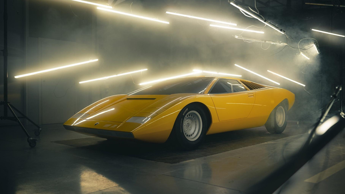 Оригінальний Lamborghini Countach дебютував 50 років тому - фото 1