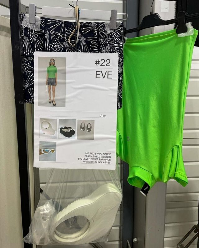 Донька Стіва Джобса вперше вийшла на модний подіум - фото 479122