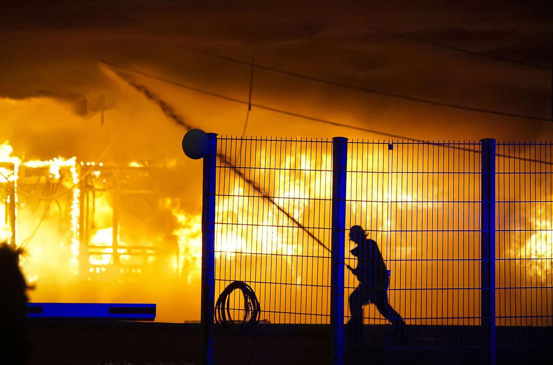 У Німеччині згорів музей раритетних автобусів: у всьому винен електробус