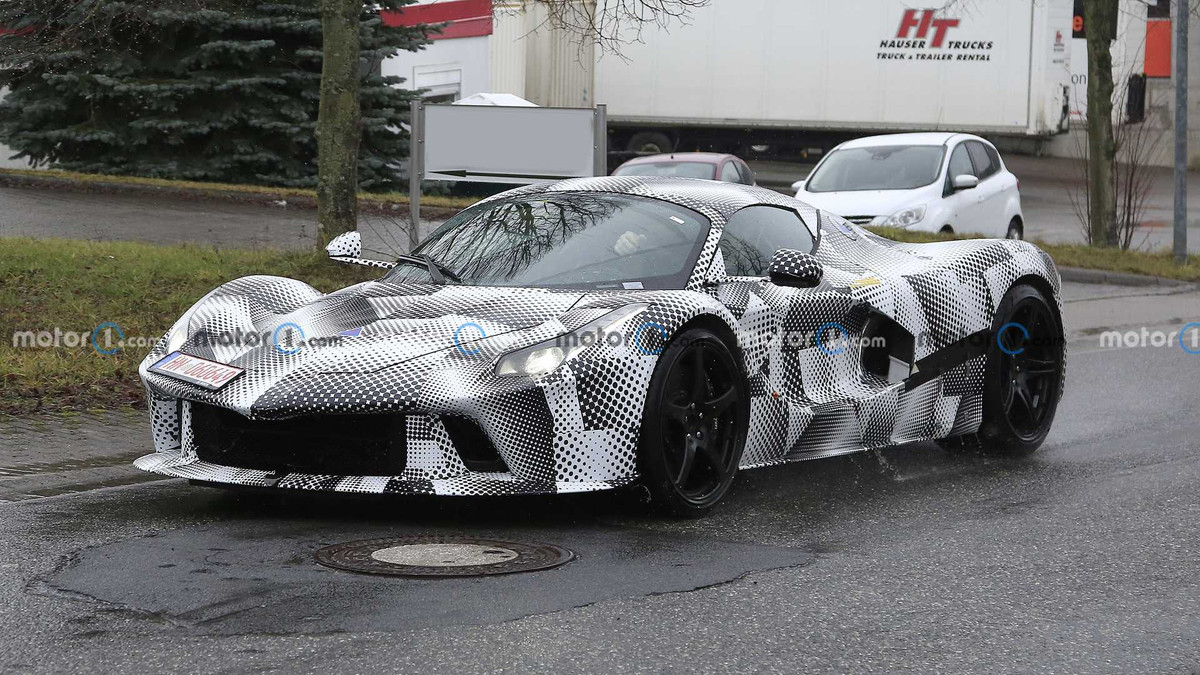Новий гіперкар Ferrari - фото 1