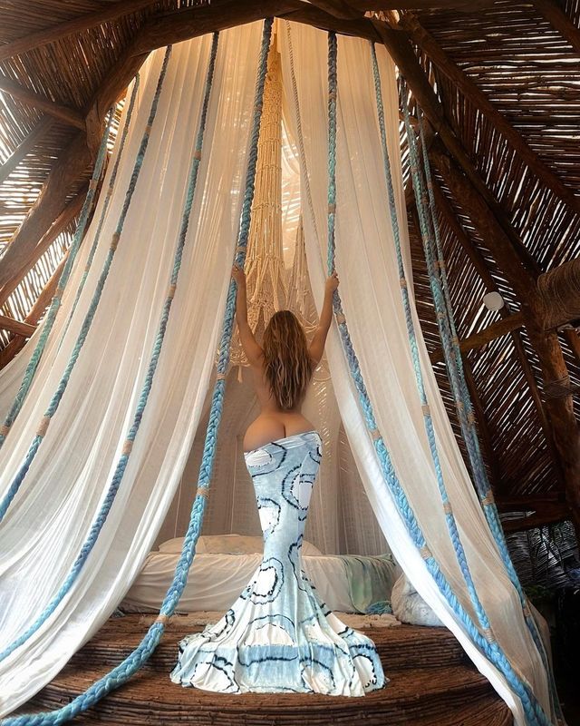 Зваблива Демі Роуз заінтригувала фото лише у спідньому: 18+ - фото 479470