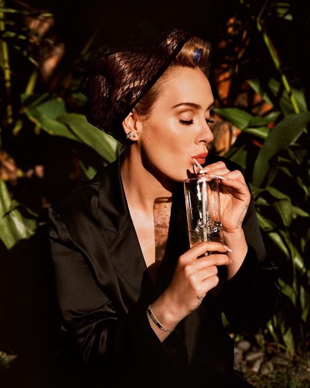 Співачка Адель знялася для британського й американського Vogue: ефектні фото - фото 480055