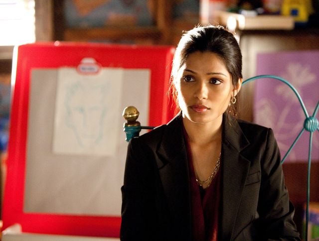 Найгарячіші образи Фріди Пінто за всю кар'єру: добірка фото іменинниці (18+) - фото 480324