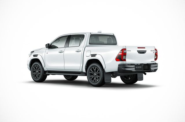 Toyota розкрила подробиці про потужний заряджений Hilux GR Sport - фото 480401
