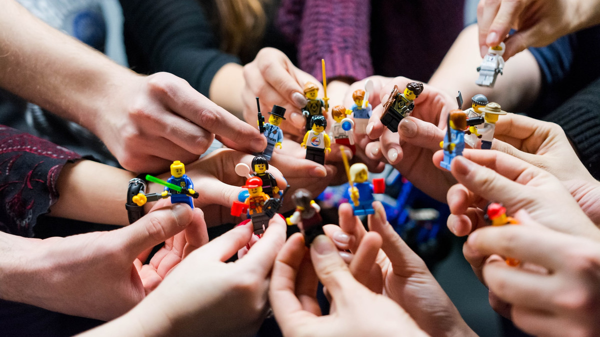Lego почне боротьбу з гендерними стереотипами у своїх наборах - фото 1