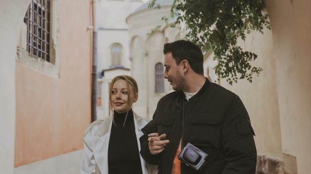 Ангели все знають: Тіна Кароль та Ivan NAVI знялися у романтичному кліпі у Львові - фото 480539