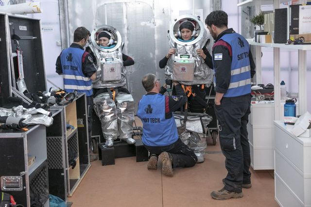 В ізраїльській пустелі розгорнули симулятор марсіанської бази - фото 480635