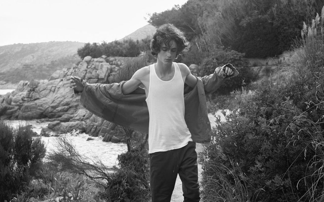 Божевільний Капелюшник повертається: Тімоті Шаламе показав перше фото у ролі Віллі Вонки