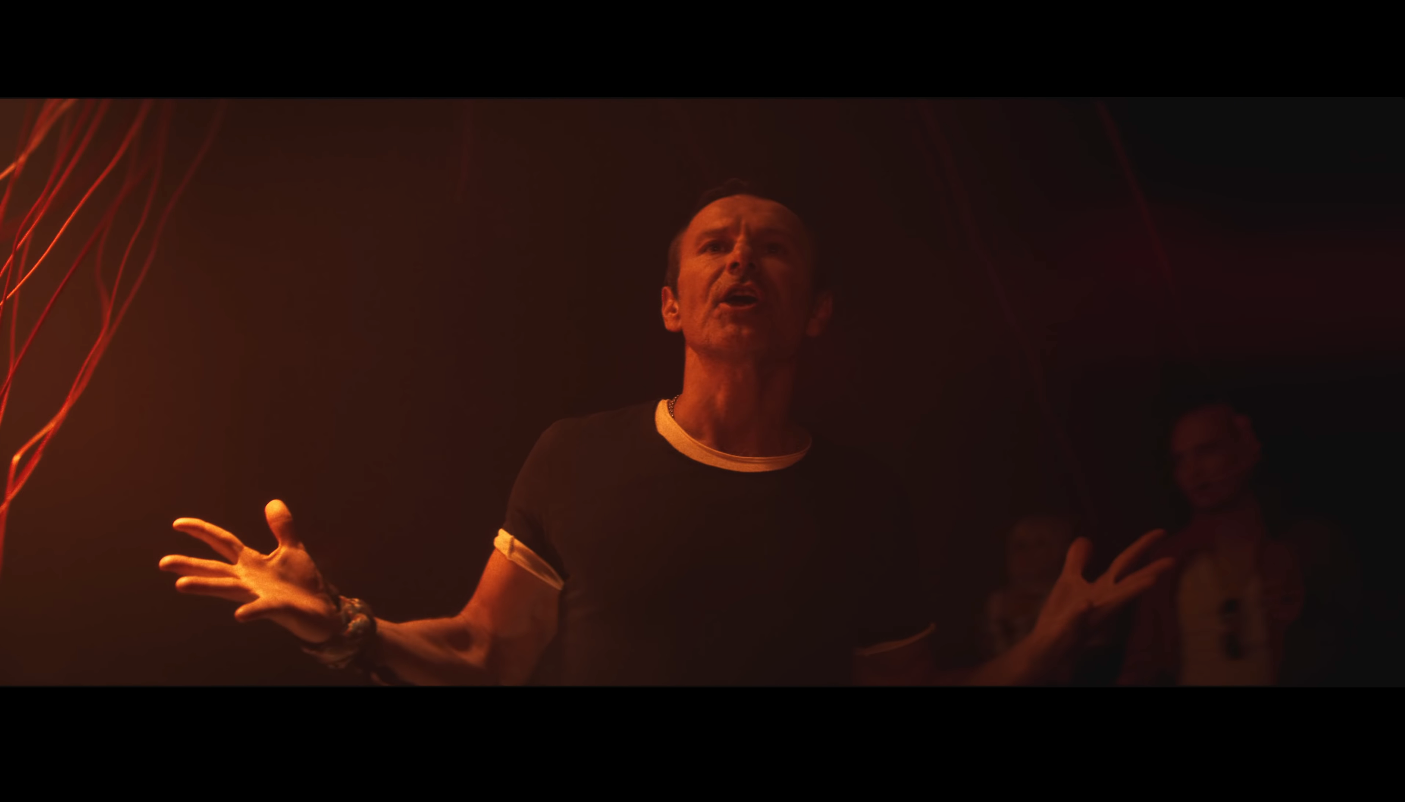 Дует, який розірвав мережу: Океан Ельзи та KALUSH представили крутий кліп