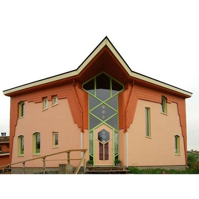 Жахливі будинки у Нідерландах, які викликають подив: яскраві фото - фото 480802