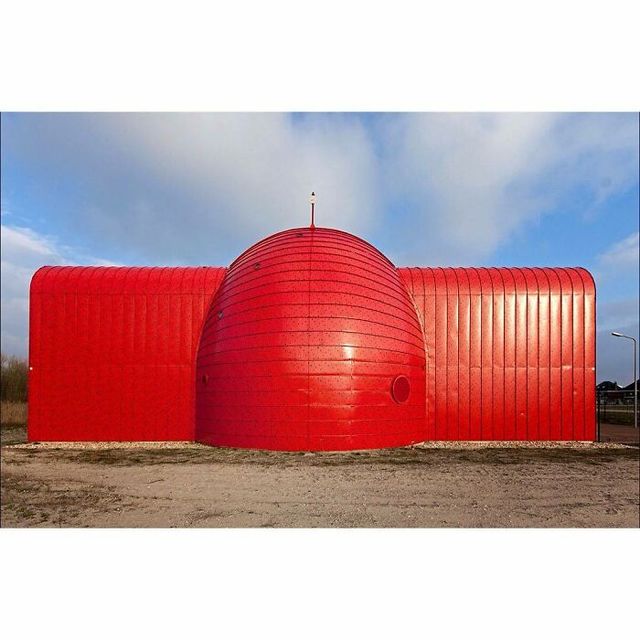 Жахливі будинки у Нідерландах, які викликають подив: яскраві фото - фото 480807