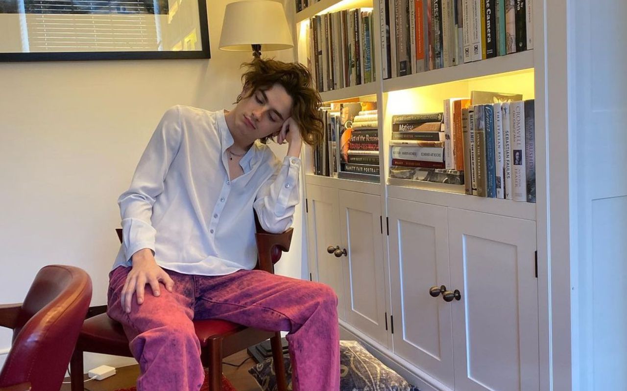 Дивіться, поки не видалили: Тімоті Шаламе співає на знімальному майданчику "Віллі Вонки"