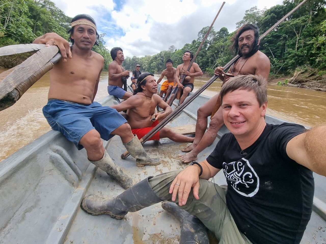 Отрута і списи: Дмитро Комаров розсекретив країну, в якій знімає новий сезон