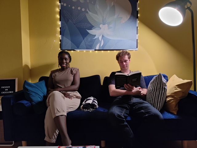 На рівні Galaxy S21 Ultra: експерти DxOMark оцінили камери OPPO Reno6 Pro+ - фото 480921