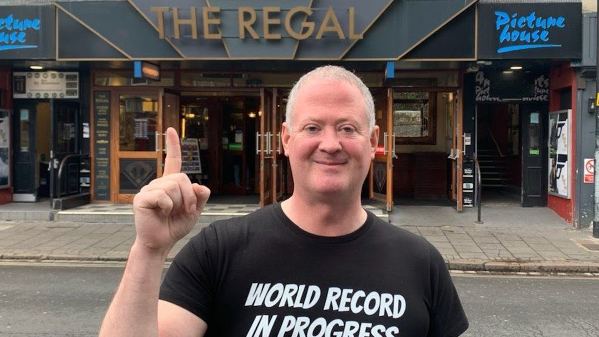 Британець за добу випив у рекордній кількості закладів: у скількох пабах побував чоловік