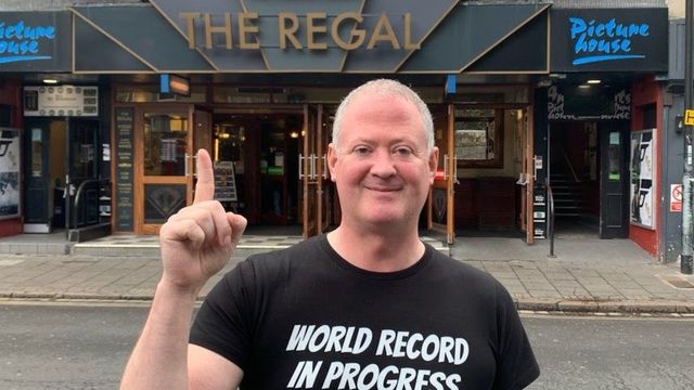 Британець за добу випив у рекордній кількості закладів: у скількох пабах побував чоловік - фото 480973