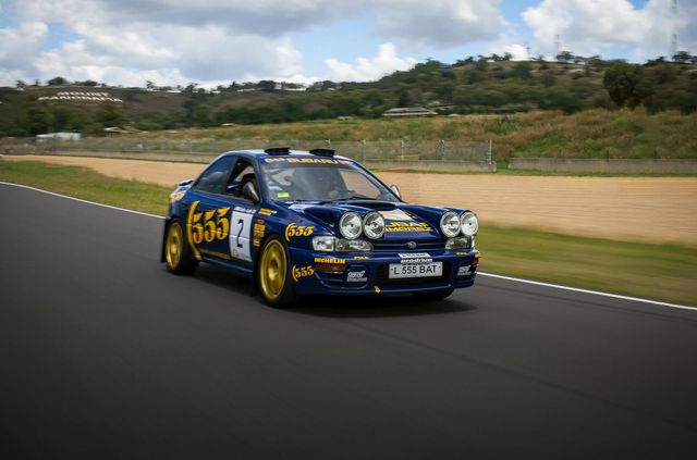 Subaru Impreza, що набрала очки у світовому ралі, продадуть за рекордну суму - фото 481078