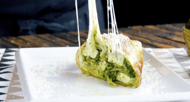 Пиріг, буріто, кекс: ТОП 5 рецептів незвичних страв з макаронів - фото 481217