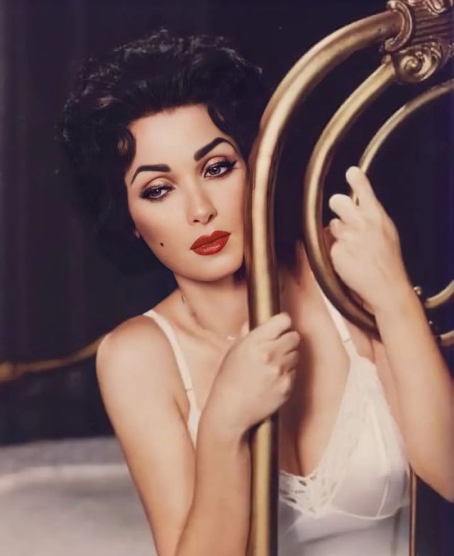 Найгарячіші образи Вайнони Райдер за всю кар'єру: добірка фото іменинниці (18+) - фото 481286