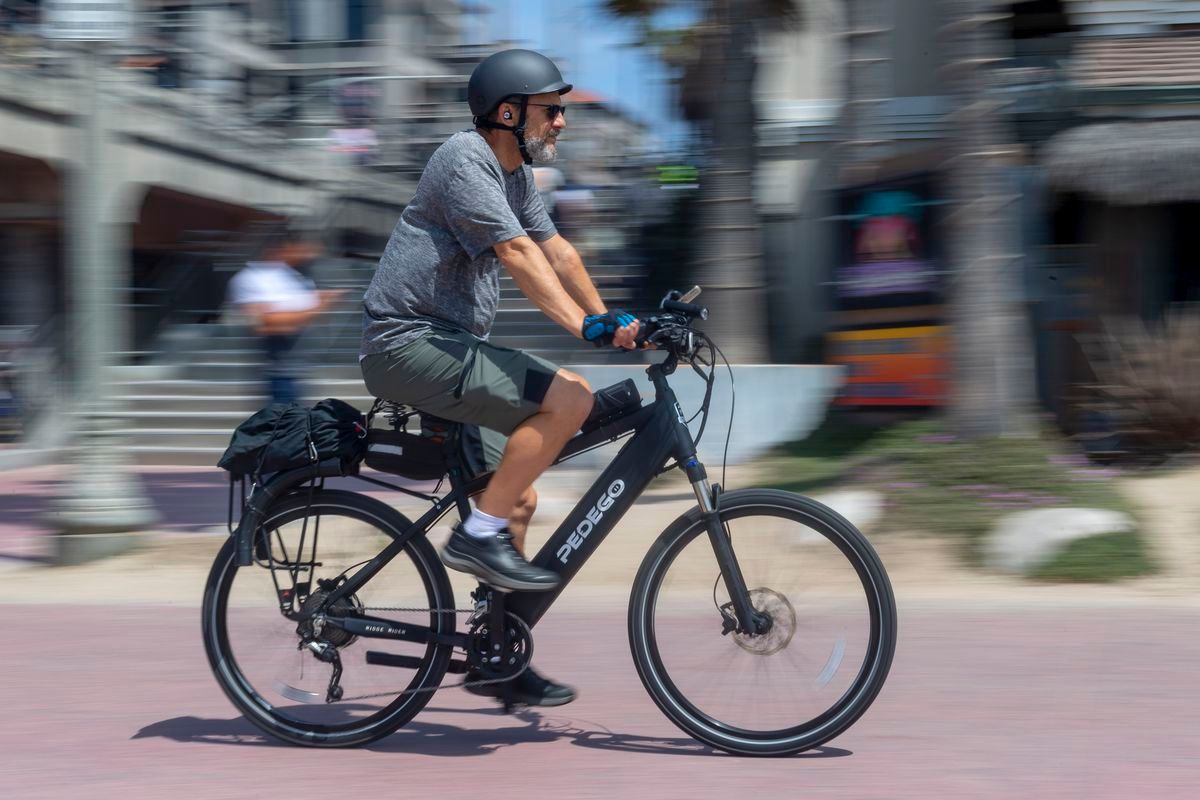 В іспанському місті роздадуть жителям гроші на екологічний транспорт
