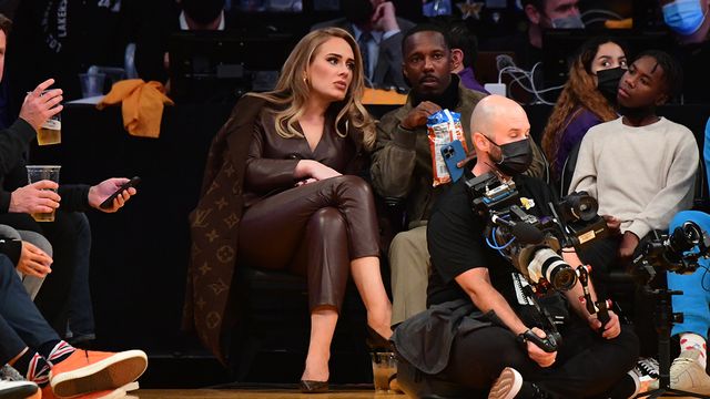 Розкішна Адель вийшла у світ з новим бойфрендом - фото 481766