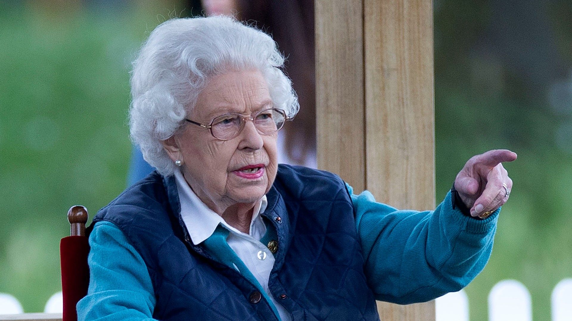 ЗМІ розповіли, чому Єлизавета II провела ніч в лікарні