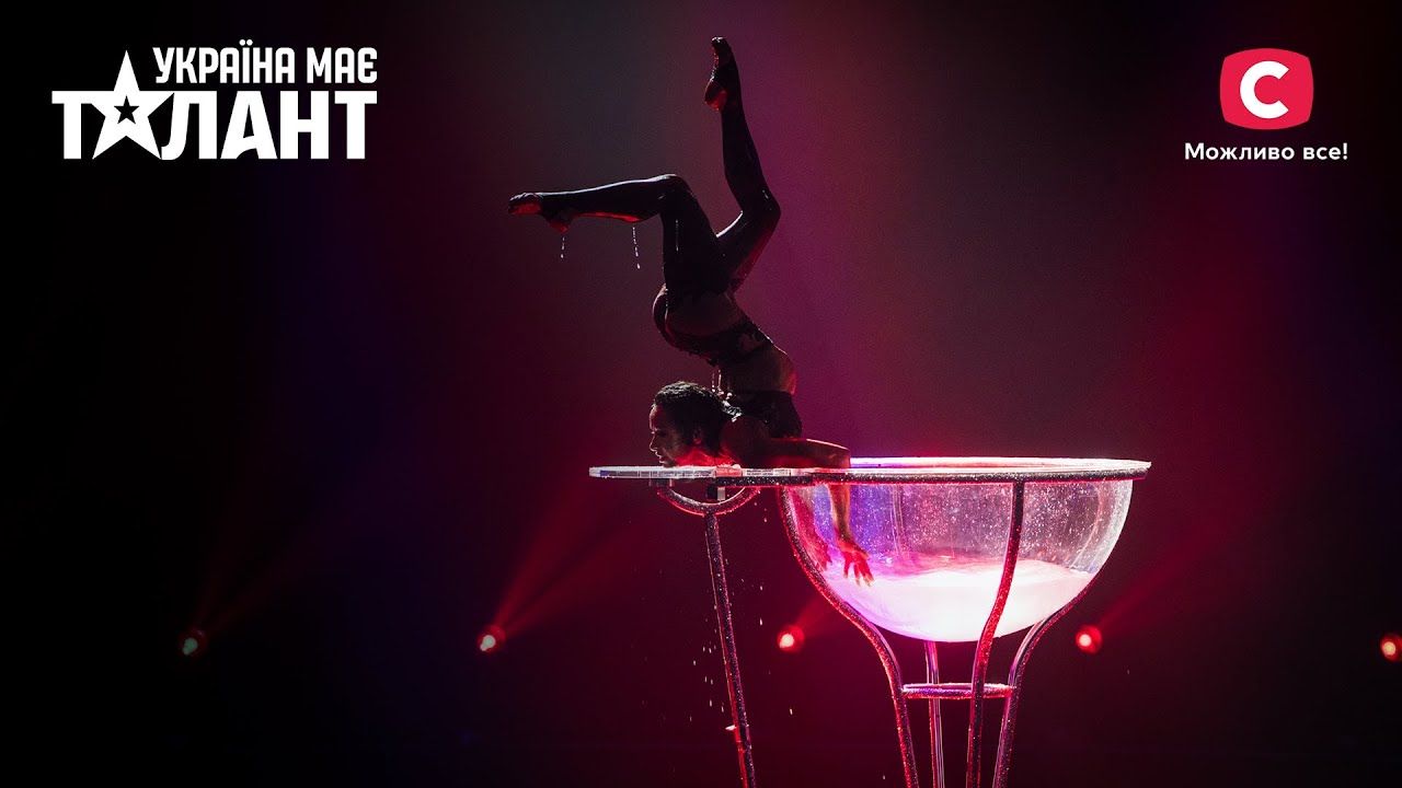 Артистка Cirque du Soleil влаштувала шоу на Україна має талант: гаряче відео