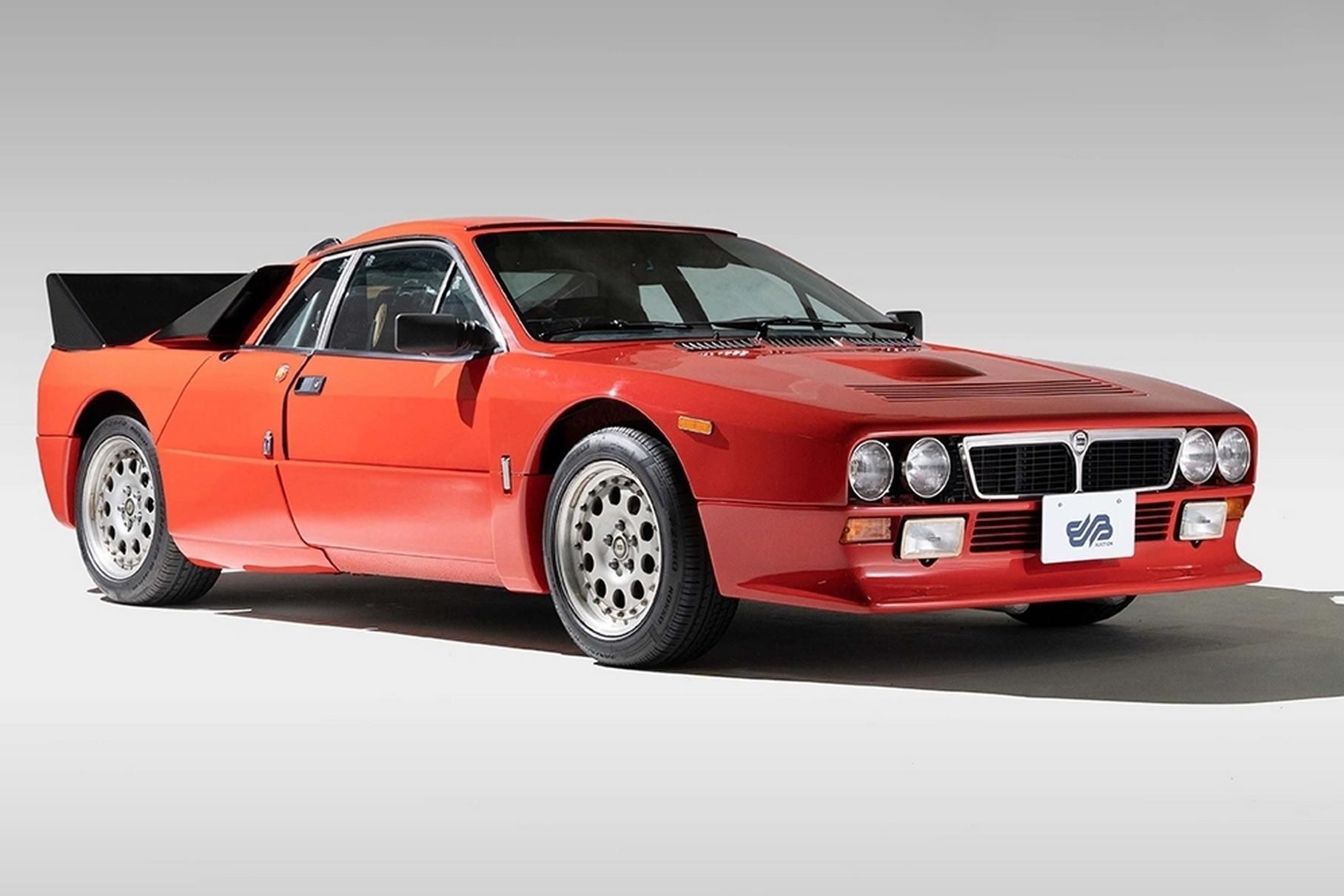 На аукціоні продадуть перший серійний спорткар Lancia 037 Stradale