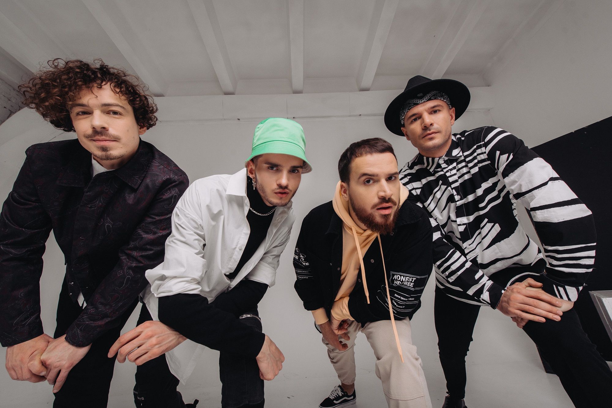 CLOUDLESS - фото 1