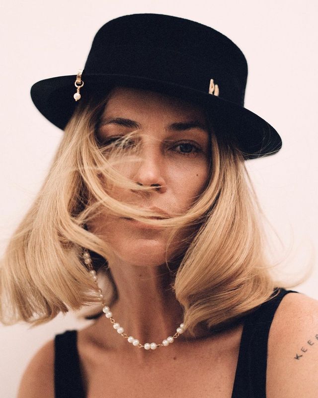 Модель Ерін Воссон знялася топлес у рекламі українського бренду Ruslan Baginskiy - фото 482521