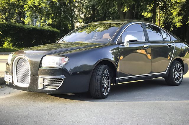 На українському сайті продають седан Chery, перероблений на Bugatti - фото 482787
