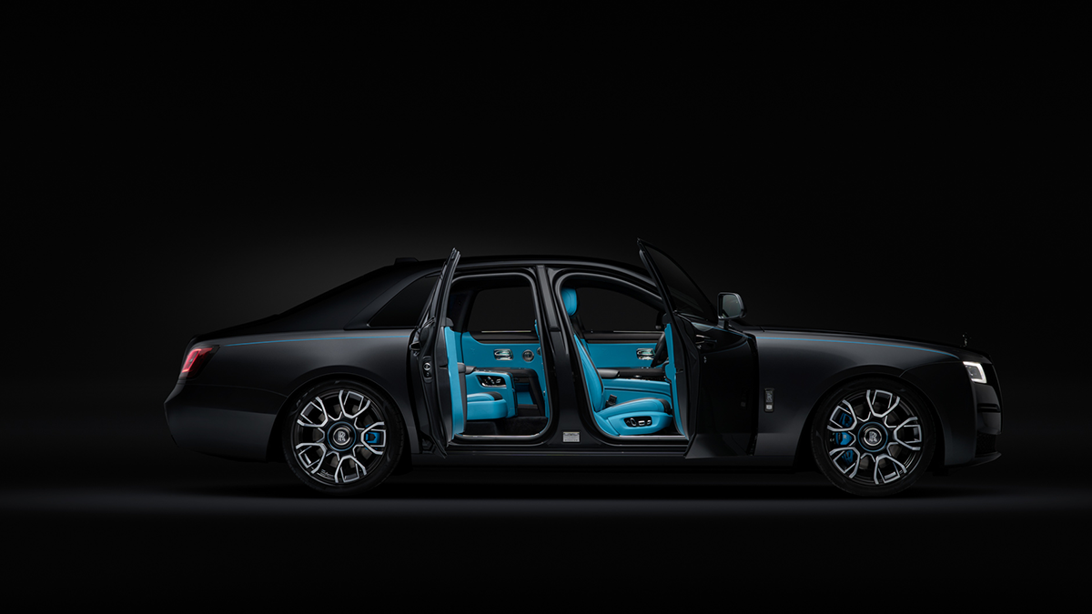 У Rolls-Royce показали до Хеловіну потужний та ефектний Ghost Black Badge