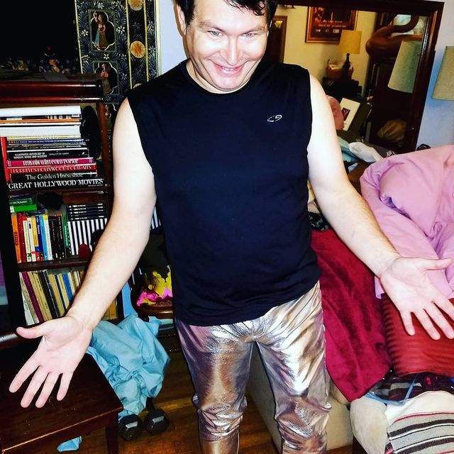 Актор з найбільшим пенісом розповів про курйозні ситуації із життя - фото 483216