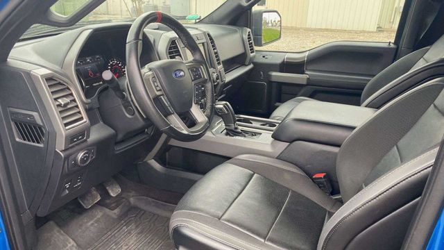 Каньє Вест влаштував розпродаж свого автопарку: які машини підуть з молотка - фото 483329