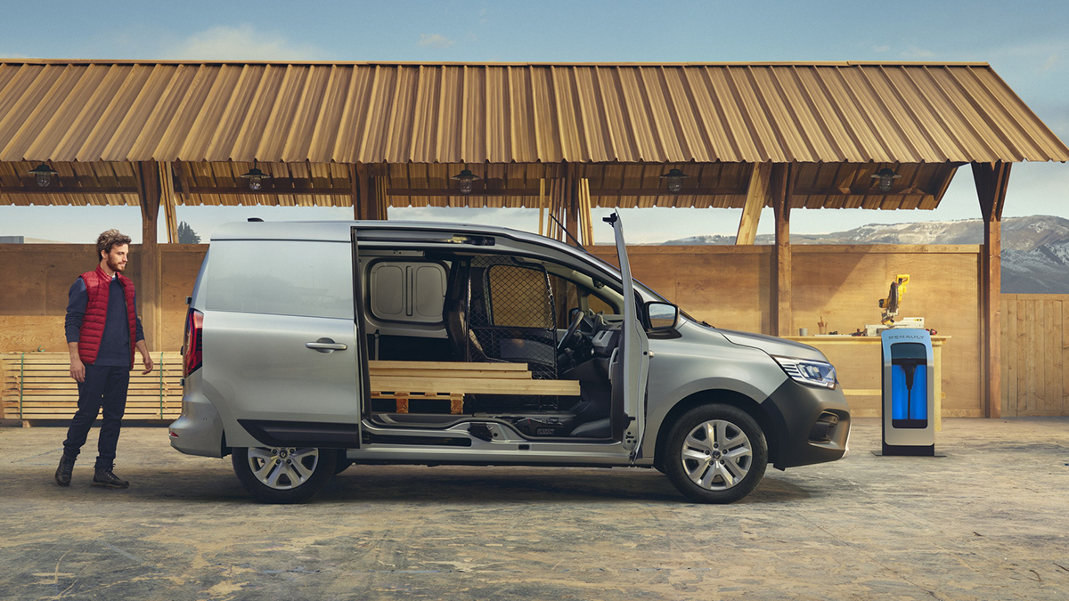 Компанія Renault показала свій наймісткіший електричний фургон